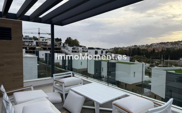 Resale - Detached villa - Estepona - Estepona Centro