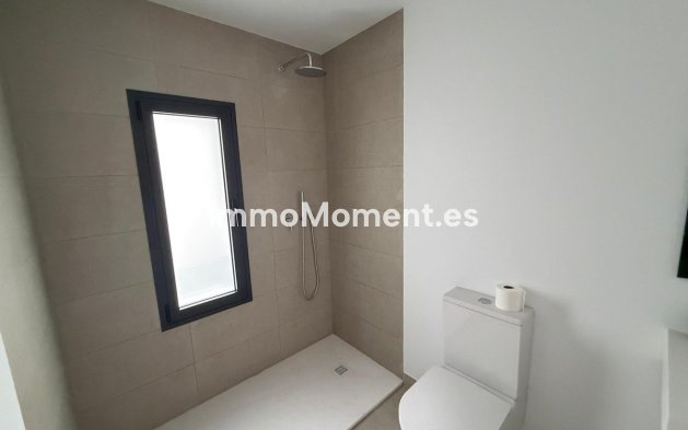 Resale - Detached villa - Estepona - Estepona Centro