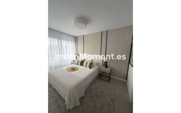Resale - Detached villa - Estepona - Estepona Centro