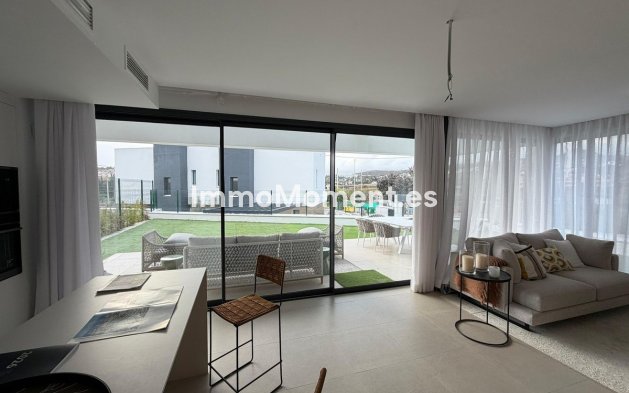 Resale - Detached villa - Estepona - Estepona Centro