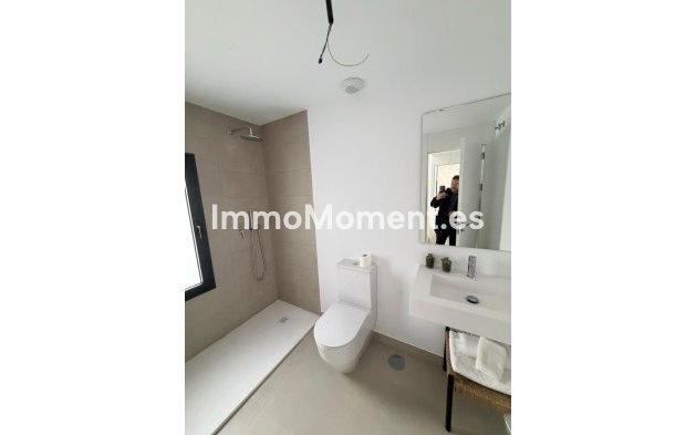 Resale - Detached villa - Estepona - Estepona Centro