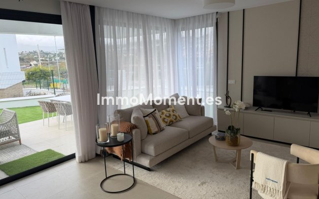 Resale - Detached villa - Estepona - Estepona Centro