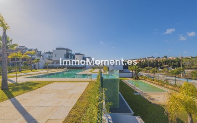 Resale - Detached villa - Estepona - Estepona Centro