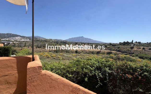 Resale - Apartment - Benahavís - Benahavís Centro