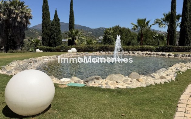 Resale - Apartment - Benahavís - Benahavís Centro