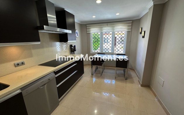 Resale - Townhouse - Estepona - Estepona Centro