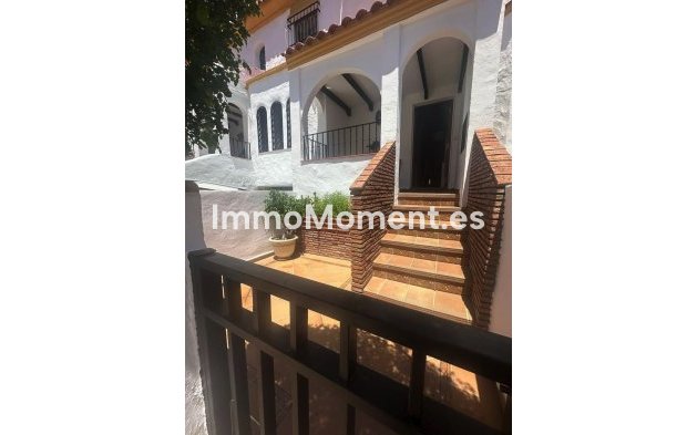 Resale - Townhouse - Estepona - Estepona Centro