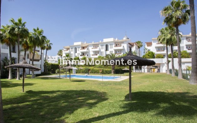 Wiederverkauf - Wohnung - Estepona  - Selwo