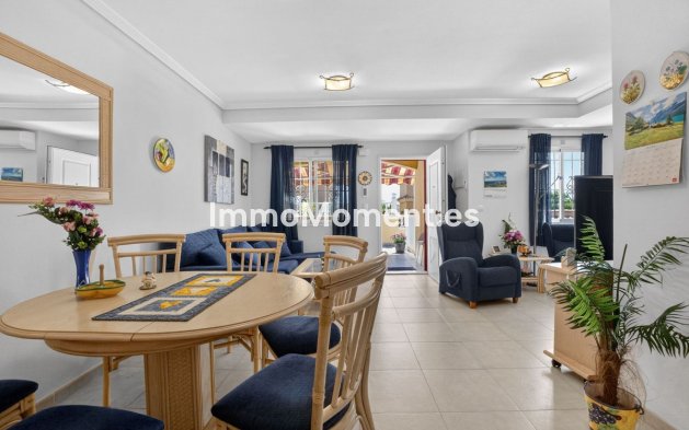 Resale - Townhouse - Torrevieja - Aguas Nuevas