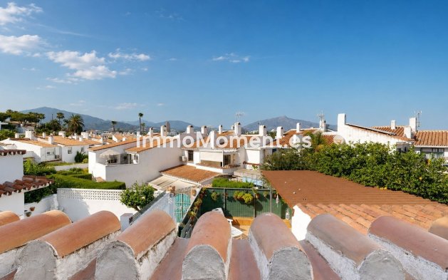 Resale - Townhouse - Estepona - Estepona Centro