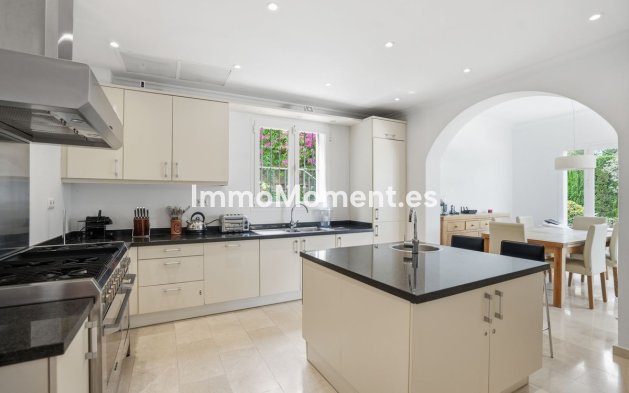 Bestaande woning - Vrijstaande villa - Binnenland  - Istán