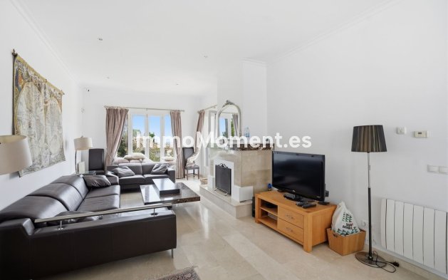 Bestaande woning - Vrijstaande villa - Binnenland  - Istán