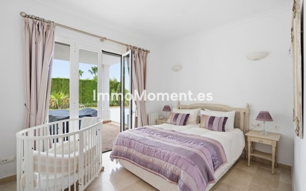 Bestaande woning - Vrijstaande villa - Binnenland  - Istán