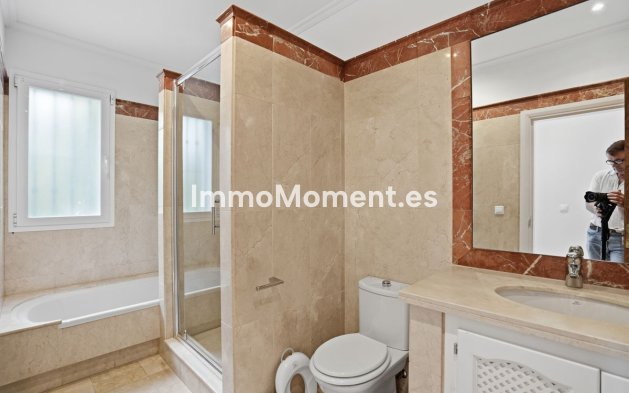 Bestaande woning - Vrijstaande villa - Binnenland  - Istán