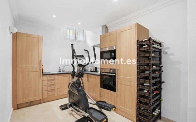 Bestaande woning - Vrijstaande villa - Binnenland  - Istán
