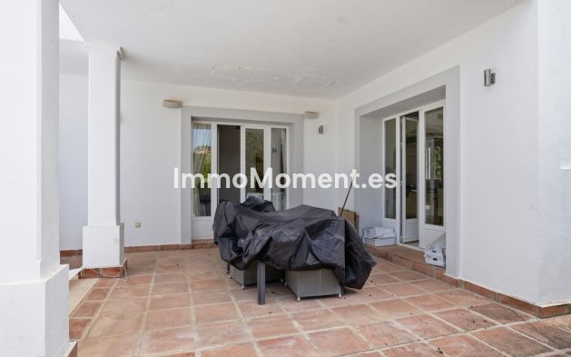 Bestaande woning - Vrijstaande villa - Binnenland  - Istán