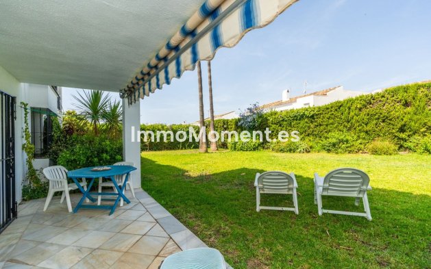 Resale - Apartment - Estepona - Atalaya