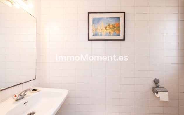 Resale - Apartment - Estepona - Atalaya