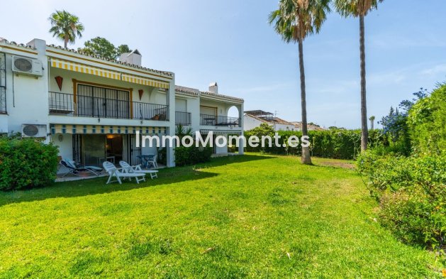 Resale - Apartment - Estepona - Atalaya
