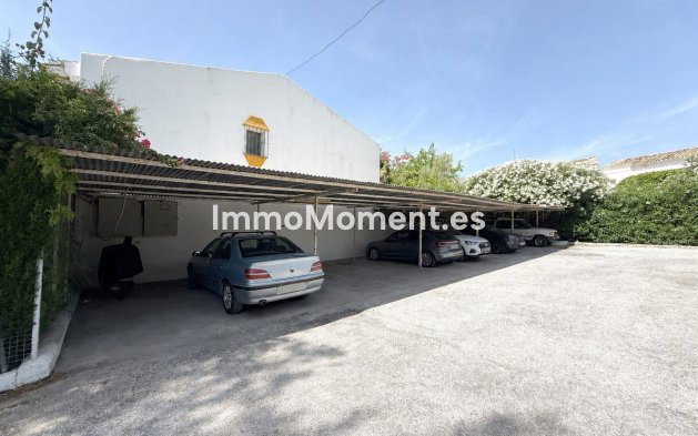 Resale - Apartment - Estepona - Atalaya
