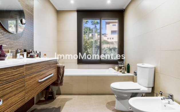 Resale - Apartment - Benahavís - Monte Halcones