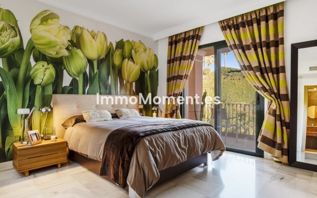 Resale - Apartment - Benahavís - Monte Halcones