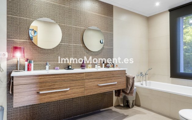 Resale - Apartment - Benahavís - Monte Halcones