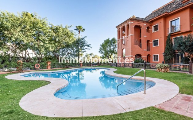 Resale - Apartment - Benahavís - Monte Halcones