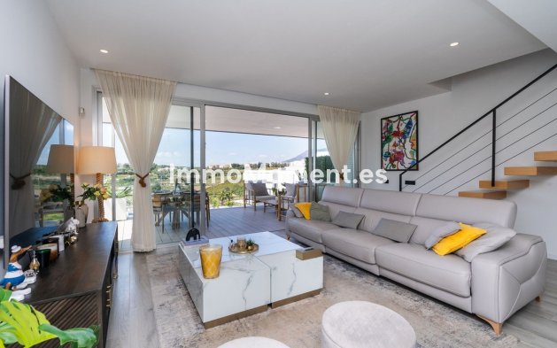 Resale - Townhouse - Estepona - Cancelada