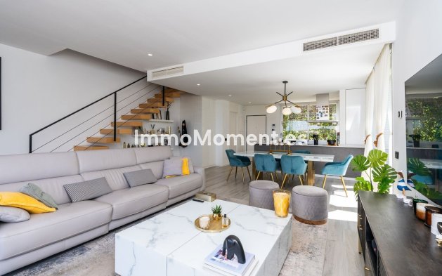 Resale - Townhouse - Estepona - Cancelada