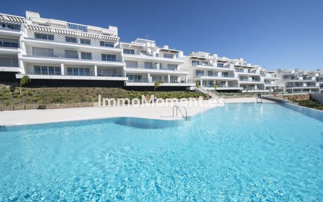 Resale - Townhouse - Estepona - Cancelada