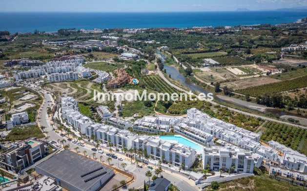 Resale - Townhouse - Estepona - Cancelada