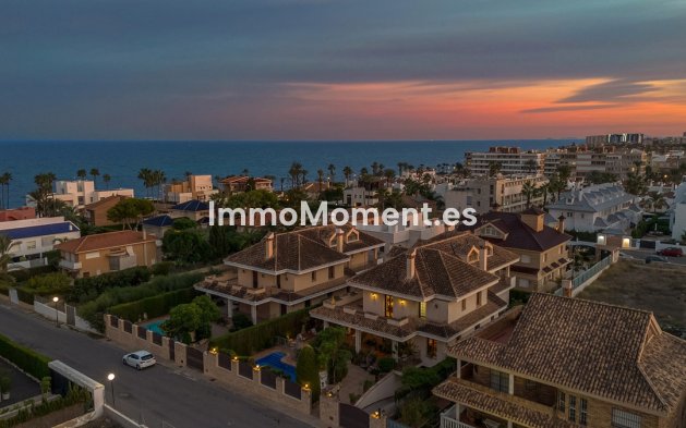 Resale - Detached villa - Torrevieja - La Veleta