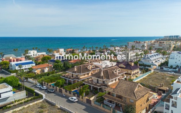 Resale - Detached villa - Torrevieja - La Veleta