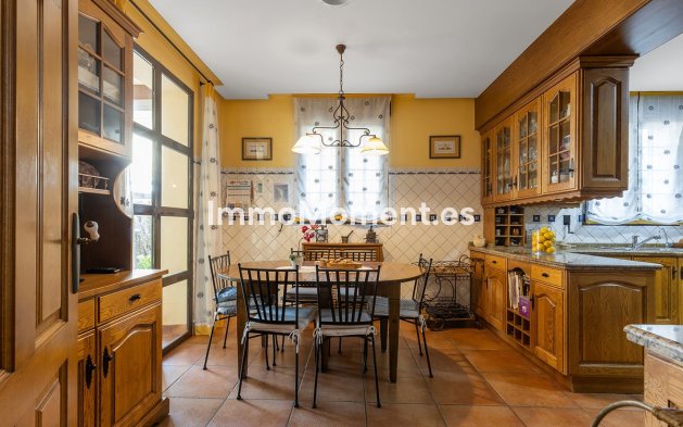 Resale - Detached villa - Torrevieja - La Veleta
