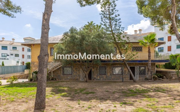 Resale - Detached villa - Orihuela - Orihuela Costa