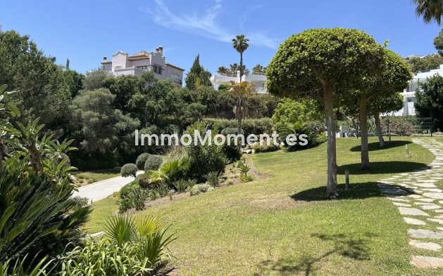 Resale - Apartment - Benahavís - La Quinta