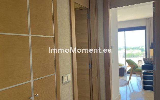 Resale - Apartment - Benahavís - La Quinta