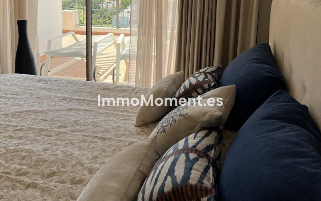 Resale - Apartment - Benahavís - La Quinta