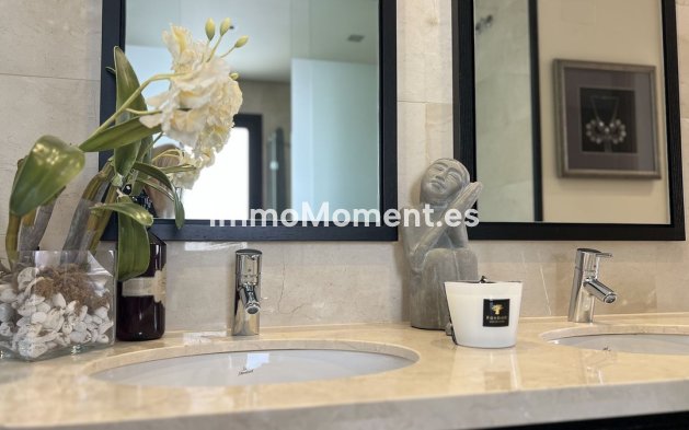 Resale - Apartment - Benahavís - La Quinta