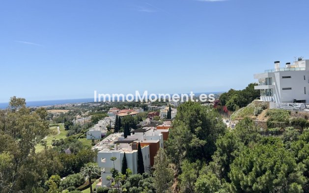 Resale - Apartment - Benahavís - La Quinta