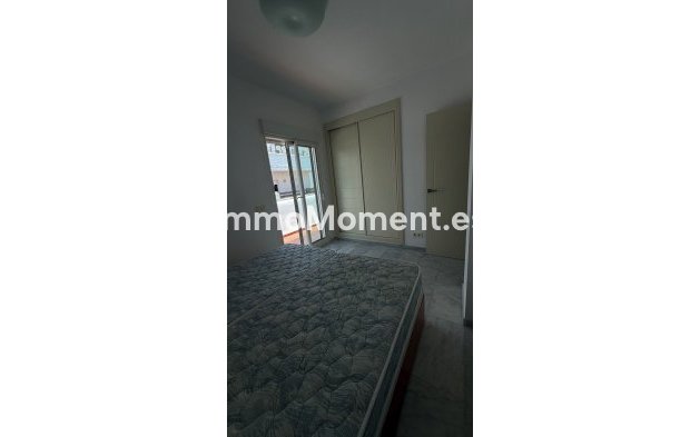 Resale - Apartment - Estepona - Valle Romano