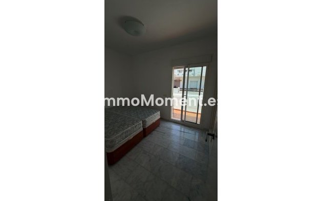 Resale - Apartment - Estepona - Valle Romano