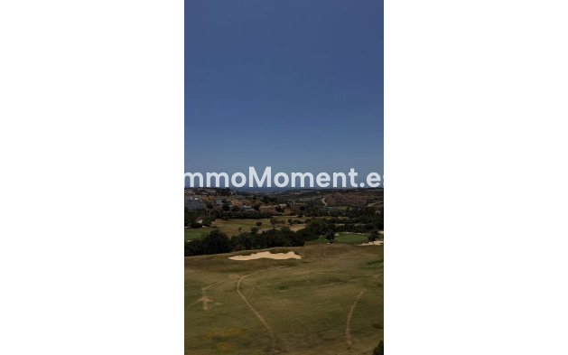Resale - Apartment - Estepona - Valle Romano