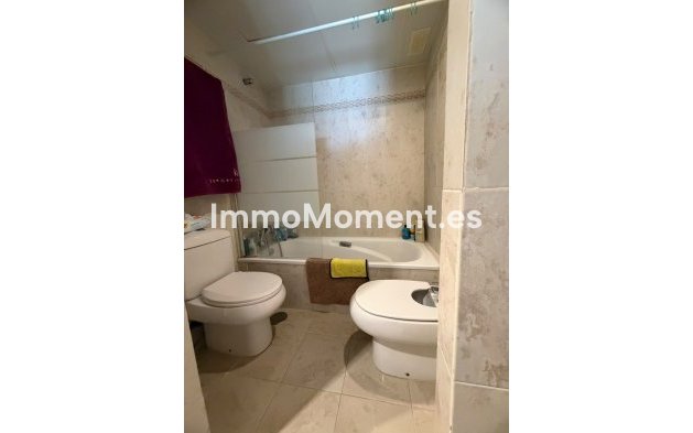 Resale - Apartment - Estepona - Selwo