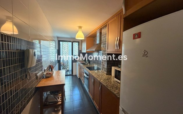 Resale - Apartment - Estepona - Selwo