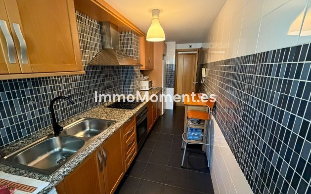 Resale - Apartment - Estepona - Selwo