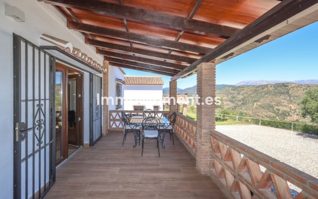Reventa - Villa independiente - Interior  - Guaro