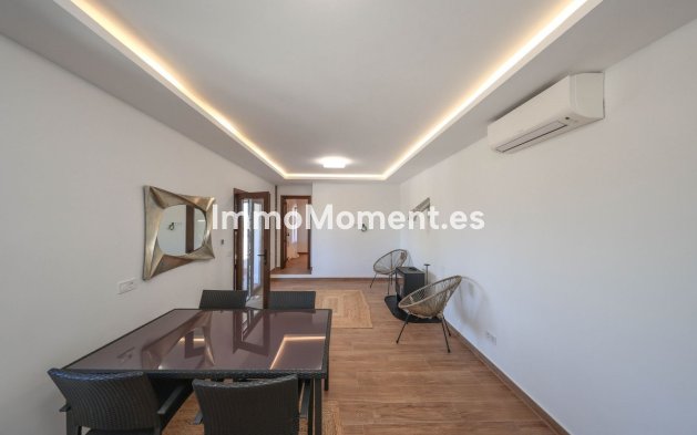 Reventa - Villa independiente - Interior  - Guaro