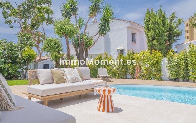 Resale - Detached villa - Estepona - Atalaya
